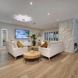  Holiday home Single Story Minutes From Summerlin With Rv Parking & Dog Friendly United States